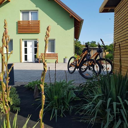 Holiday Home Znojmo W/ Wellness & Wine Ngoại thất bức ảnh